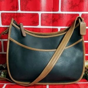 COACH- RARE! VINTAGE NAVY & TABAC SPECTATOR BAG